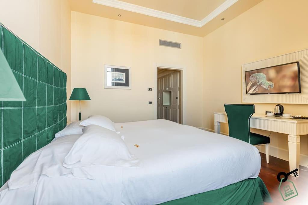 Hotel Rooms Livorno Luaran gambar