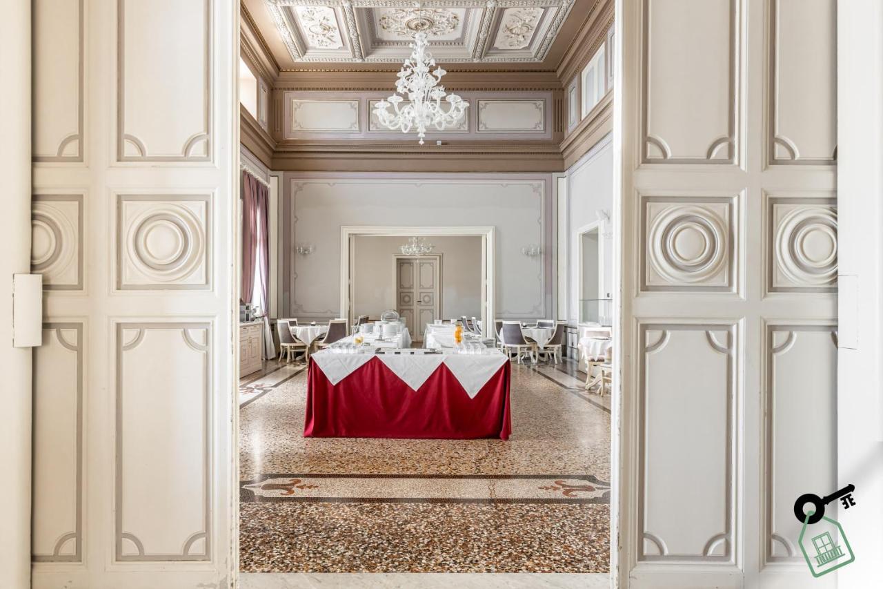 Hotel Rooms Livorno Luaran gambar