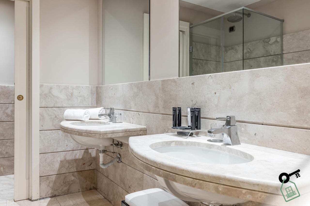 Hotel Rooms Livorno Luaran gambar