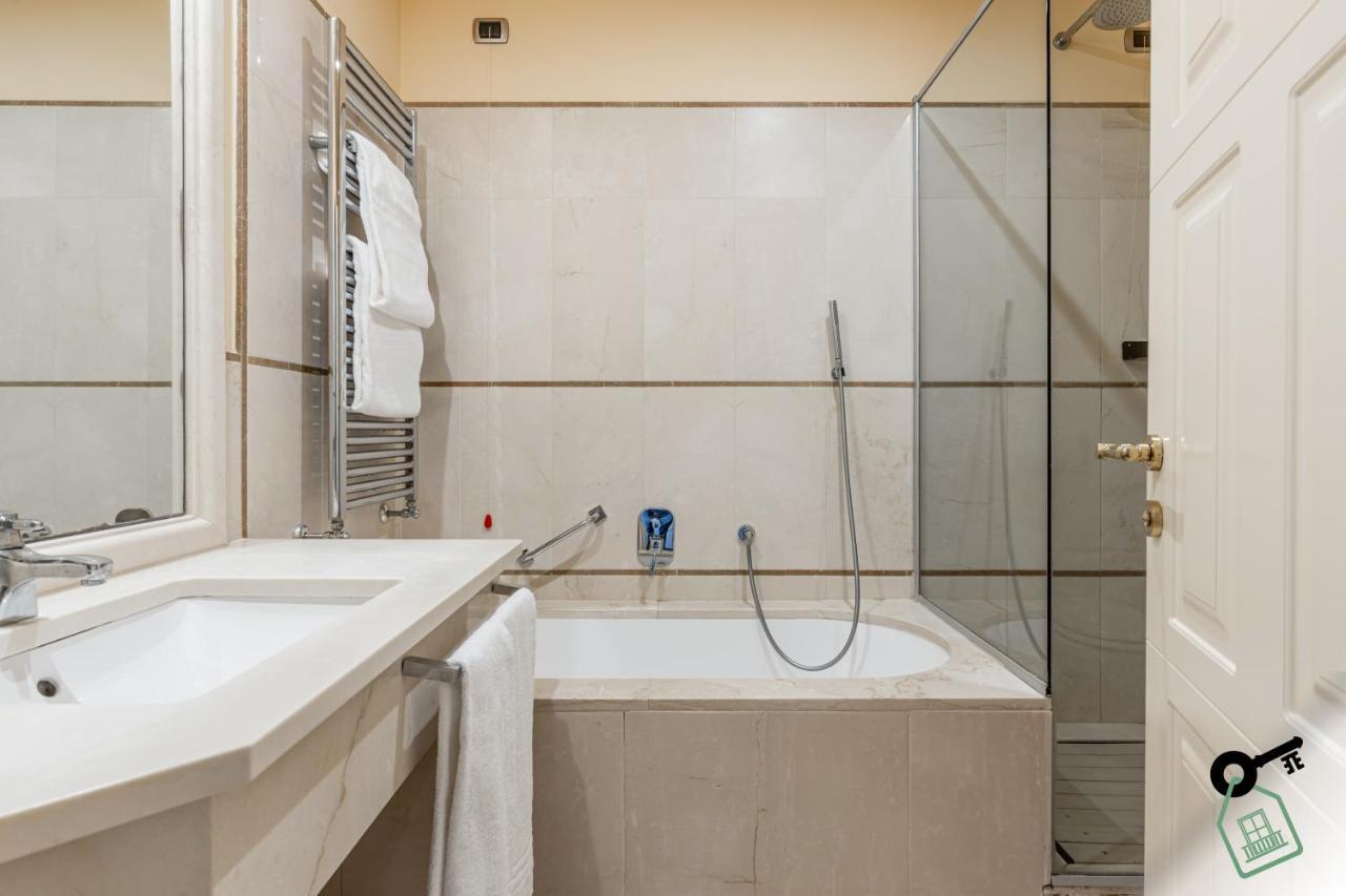 Hotel Rooms Livorno Luaran gambar
